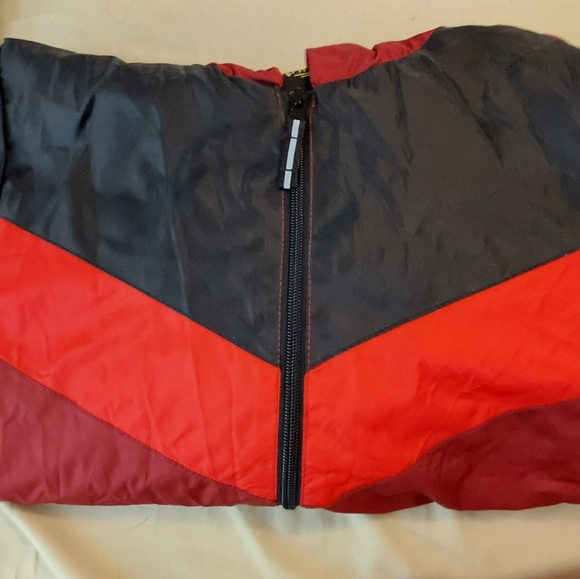 3/$25 NWT Youth Boys Size 14/16 IXTreme hoodie windbreaker Red&Black. - Picture 6 of 8